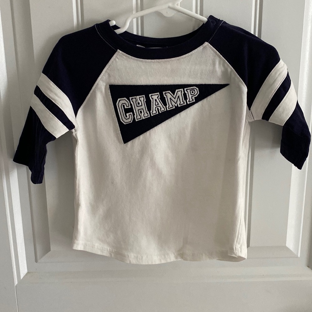 Janie and Jack Champ pennant tee 12-18 months long sleeve boys tee